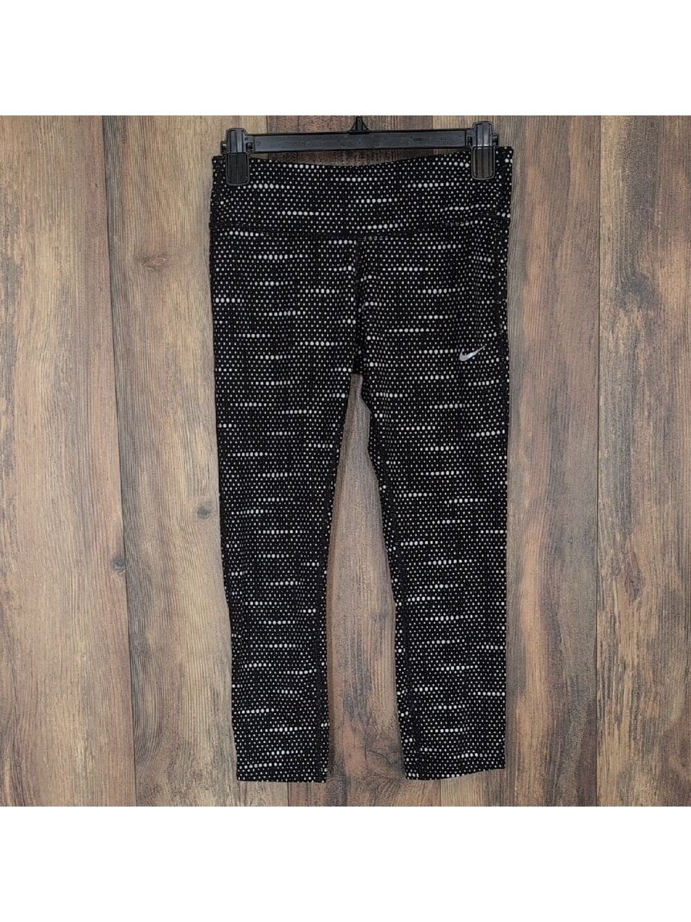 Nike Patterned Crop Yoga Leggings S                  M205